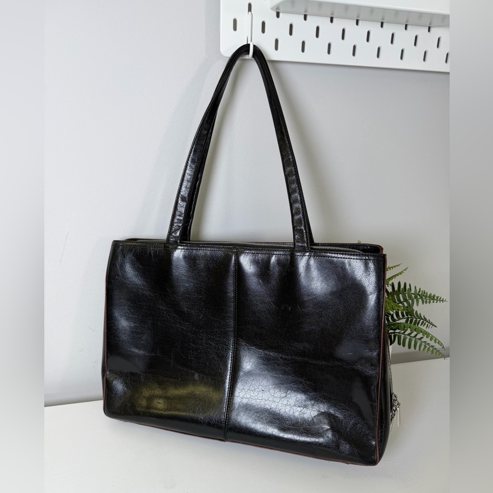 HOBO Morena Black Leather Shoulder Tote with Front Zip - Picture 3 of 11